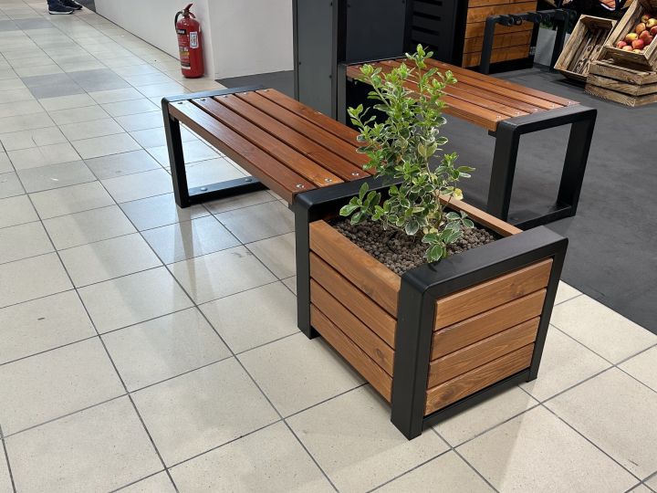 Grande z donicą pojedyncza3.JPG