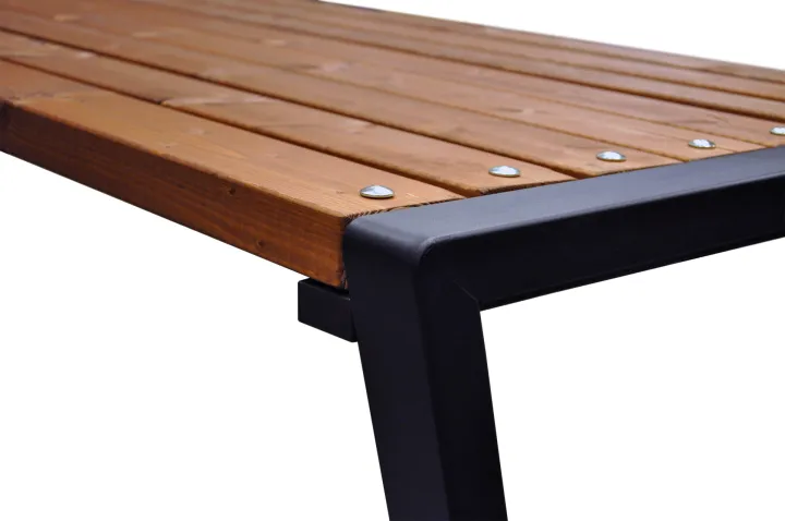 Moderno Table Ready After Compression .jpg